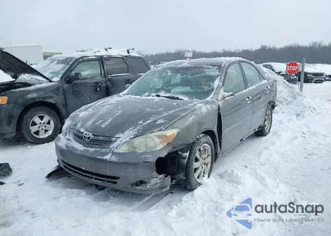 2003 Toyota Camry Xle V6 z USA, uszkodzony, nr VIN 4T1BF32K33U551250
